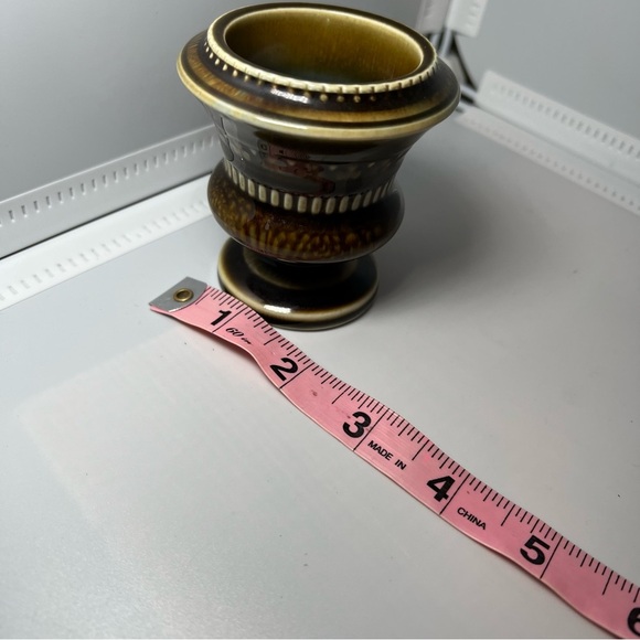 Vintage Wade Ireland Porcelain Small Vase Urn, 4 1/2" Shamrock - Picture 2 of 7